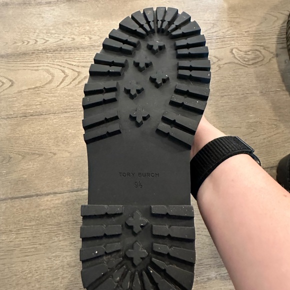 Tory Burch black leather Chelsea boots - Picture 6 of 7